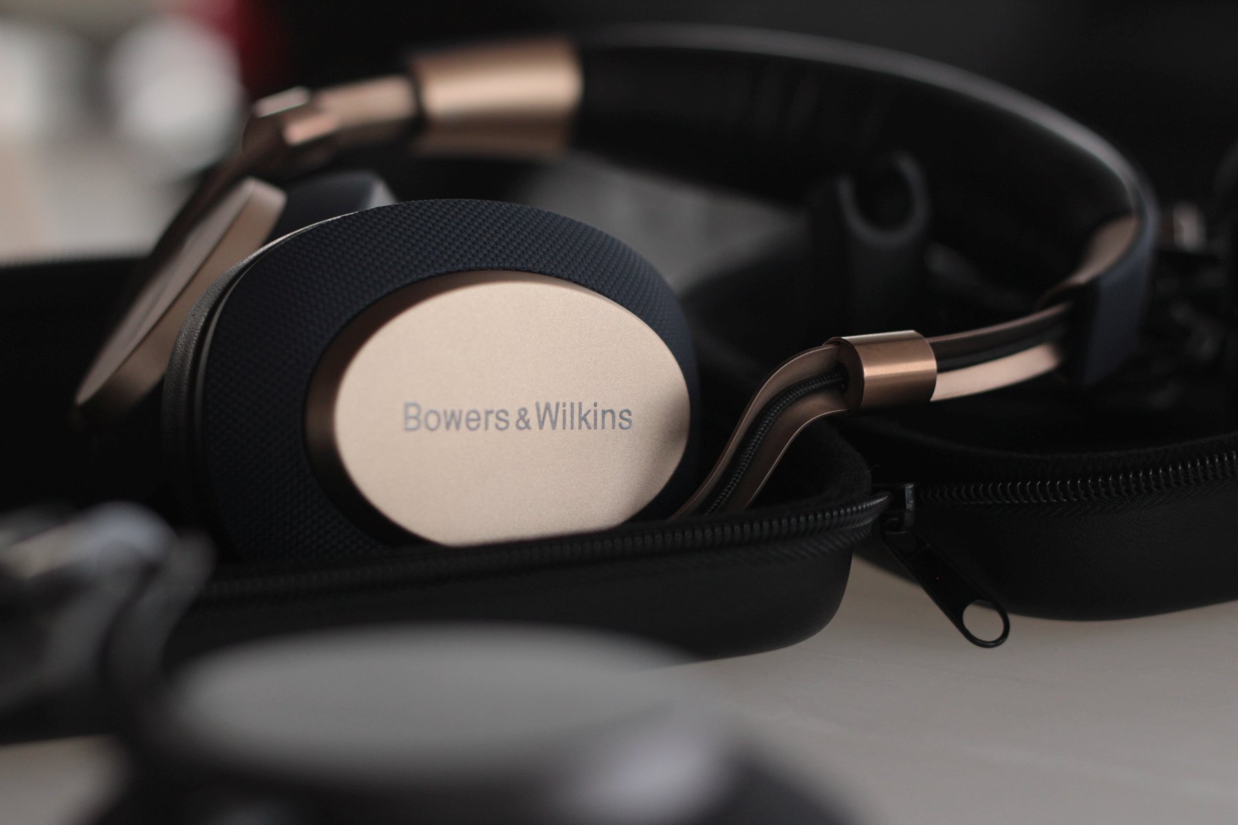 Легендарната английска марка Bowers&Wilkins e официално в България