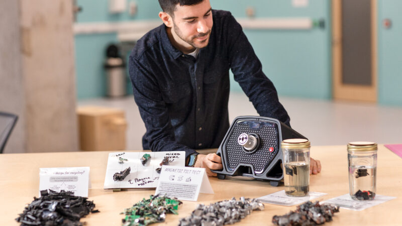 Logitech елиминира близо 170 000 тона въглеродни емисии през финансовата 2025