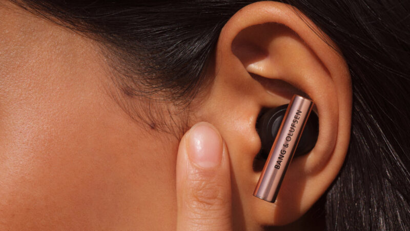 Bang & Olufsen представя BEO GRACE в цвят HONEY