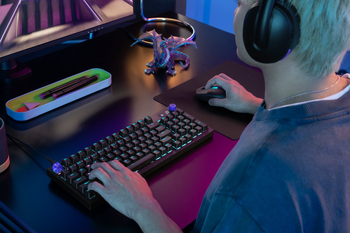 Logitech представя мишка и клавиатура от серията G3 ЗА PC гейминг